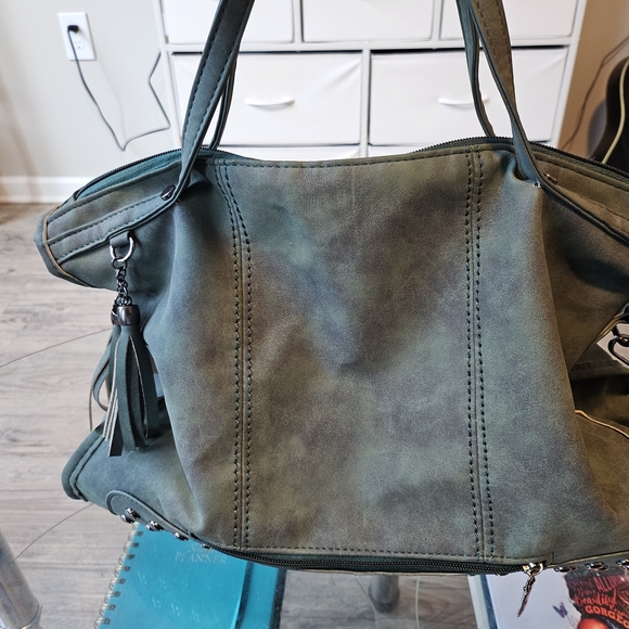 Handbags - Elegant Green Tote Bag